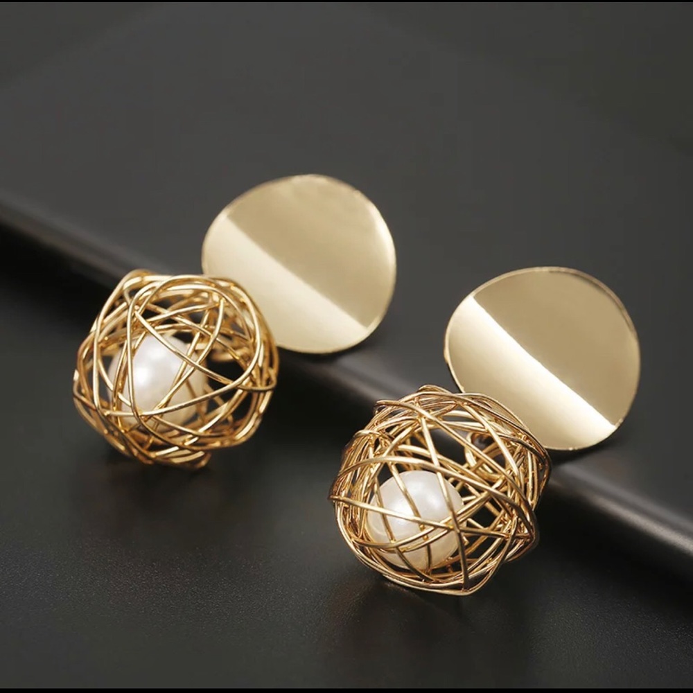 Golden color round ball geometric earing